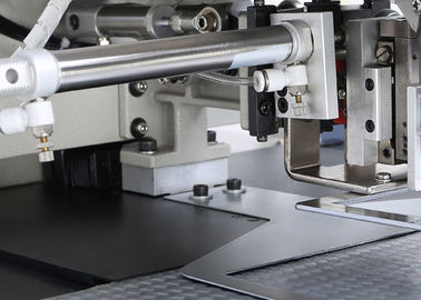 इलेक्ट्रिक सिलाई मशीन संलग्न एकल सुई फ्लैट बिस्तर सिर 2200rpm गति आपूर्तिकर्ता