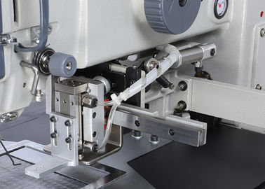 इलेक्ट्रिक सिलाई मशीन संलग्न एकल सुई फ्लैट बिस्तर सिर 2200rpm गति आपूर्तिकर्ता